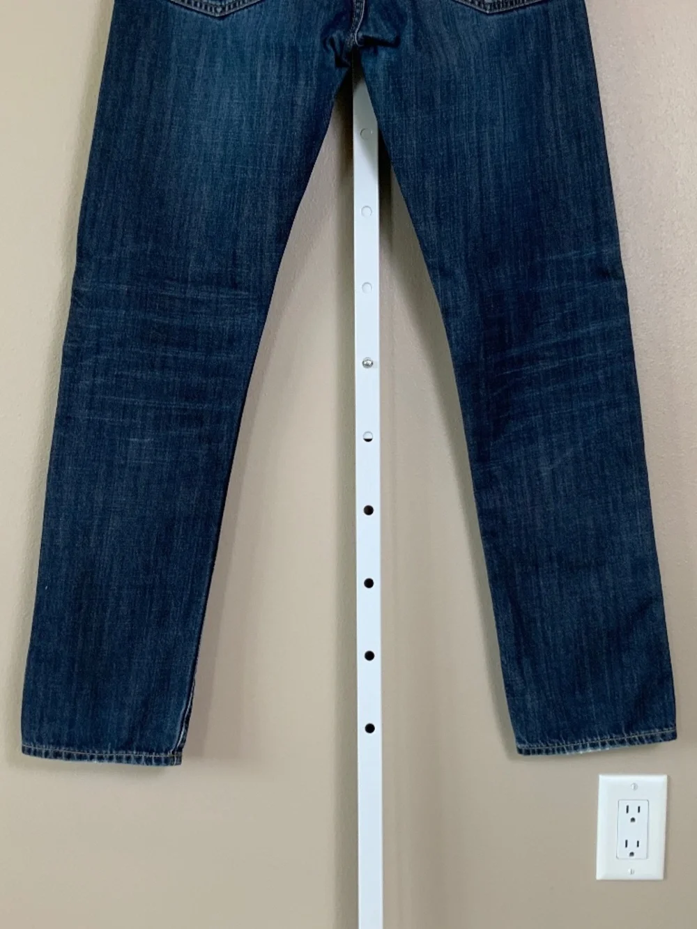 American Eagle Distressed Wash Slim Jeans